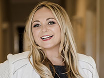 Picture of Summer Hakoun