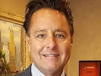 Fotografa de Curtis Cooper